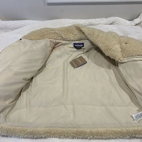 NWT Patagonia Recycled High Pile Fleece Down‎ Jacket Women Sz L In Beige - Picture 6 of 8